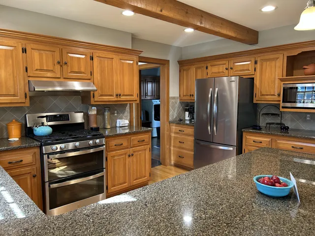 $1,099,000 | N40-w33325 Woodsview Drive, Nashotah, WI 53058