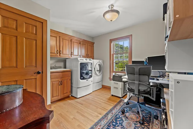 $1,099,000 | N40-w33325 Woodsview Drive, Nashotah, WI 53058