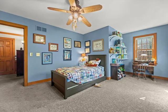 $1,099,000 | N40-w33325 Woodsview Drive, Nashotah, WI 53058