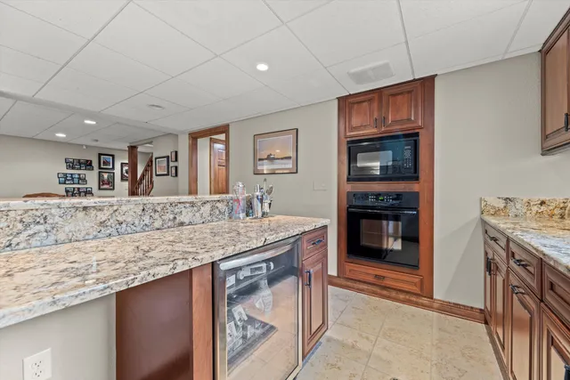 $1,099,000 | N40-w33325 Woodsview Drive, Nashotah, WI 53058