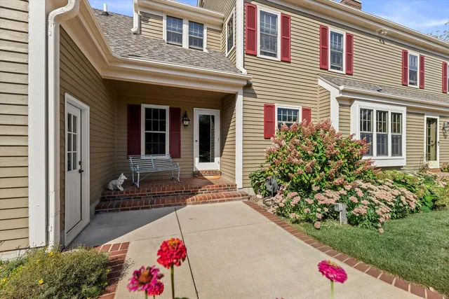 $1,099,000 | N40-w33325 Woodsview Drive, Nashotah, WI 53058