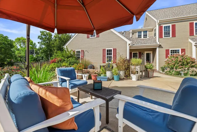 $1,099,000 | N40-w33325 Woodsview Drive, Nashotah, WI 53058