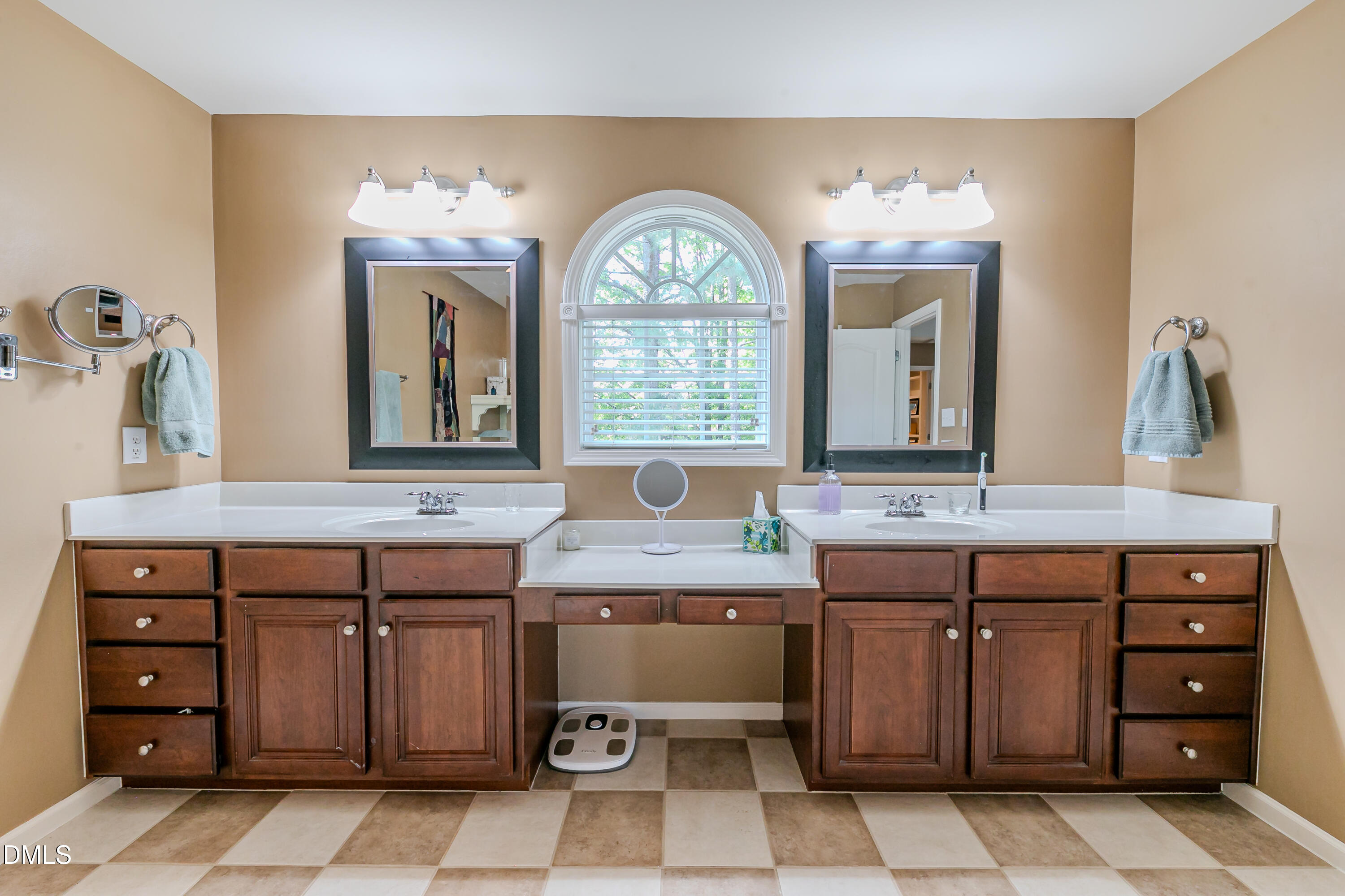 13357 Ashford Park Drive Raleigh, NC 27613 - Photo 30 of 45 2E6A6784