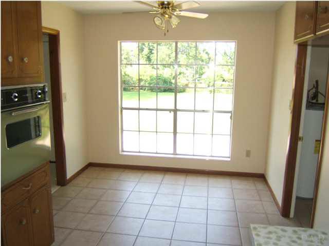 1195 Commonwealth Road Pensacola, FL 32504 - Photo 5 of 16 Breakfast Nook