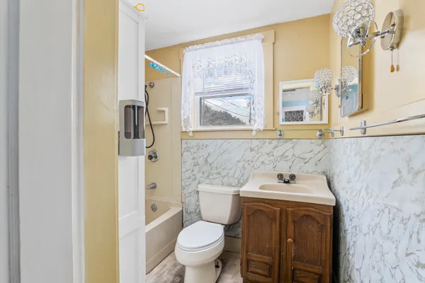 $224,900 | 4 Amherst Street, Augusta, ME 04330