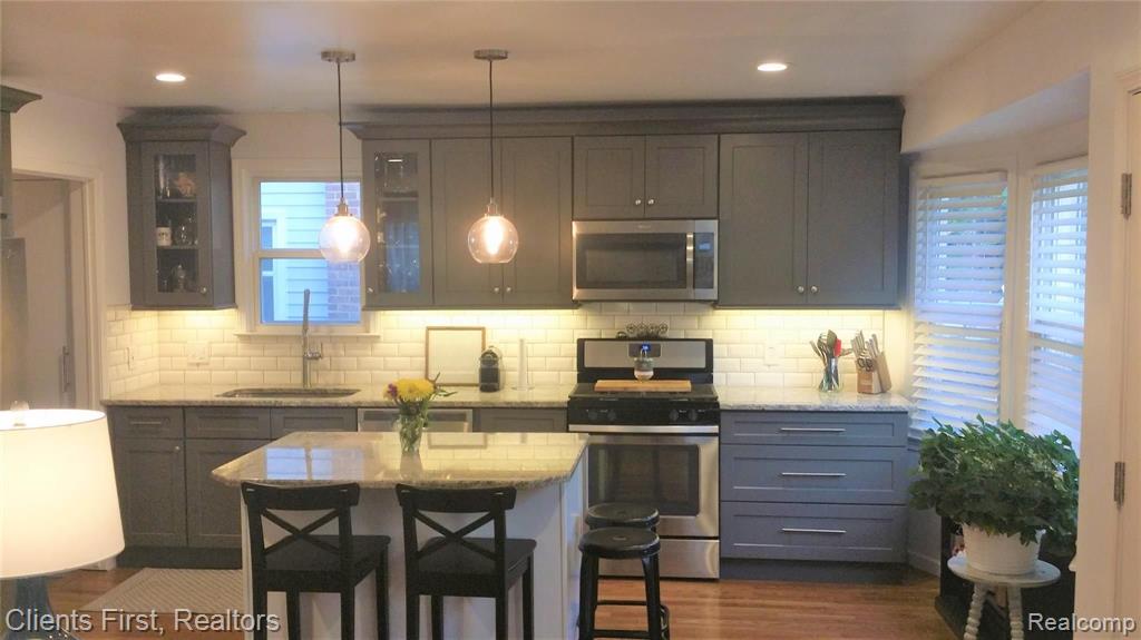 2232 Columbia Road Berkley, MI 48072 - Photo 14 of 30