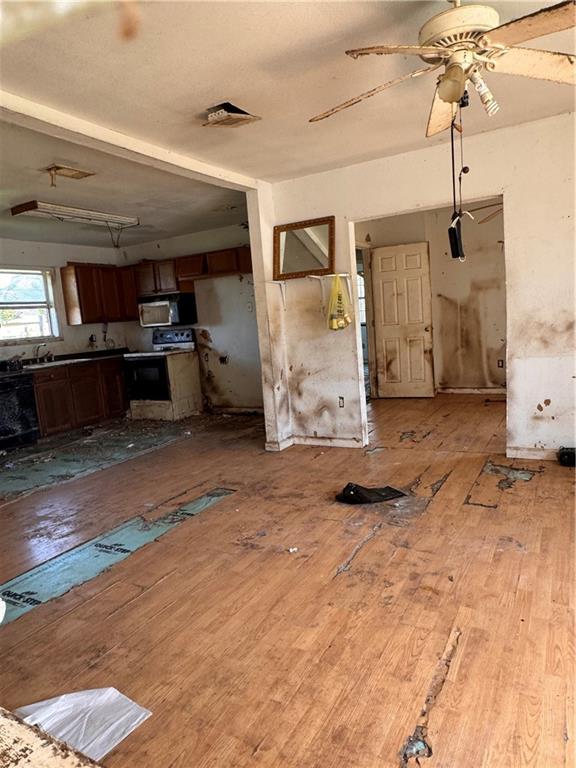 2404 Kenneth Drive Violet, LA 70092 - Photo 3 of 10