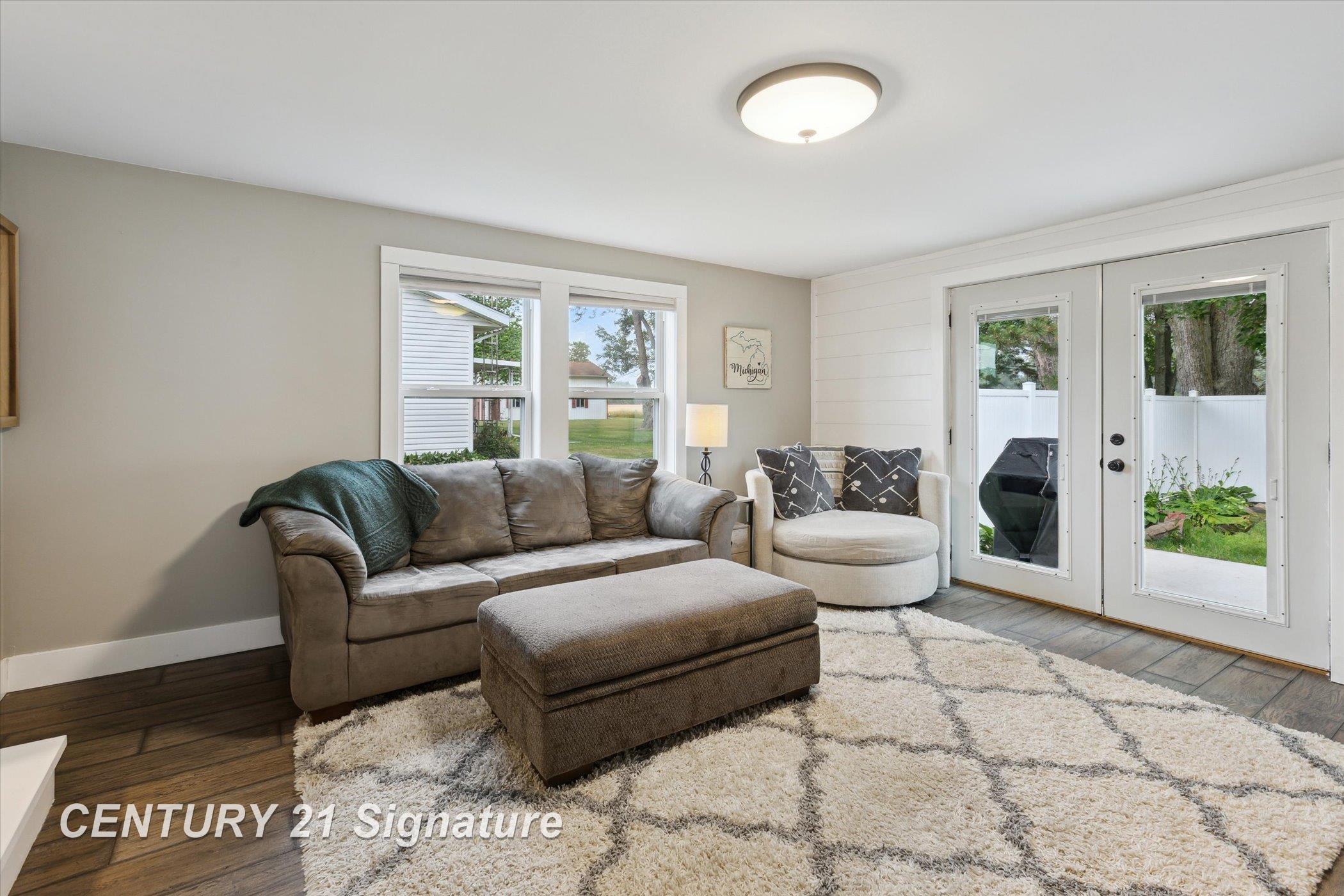 6357 Mackinaw Road Saginaw, MI 48604 - Photo 9 of 46 50181088-8a340a22-f064-45e5-b4dd-5363d39b7e60.JPG