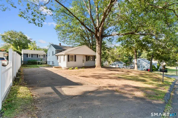 $329,999 | 73 Lanouette St Extension, Meriden, CT 06451
