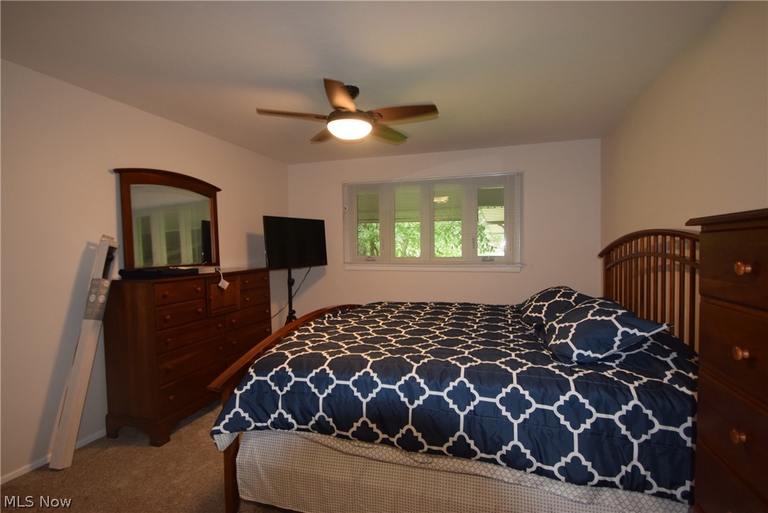 5731 Som Center Road, Unit 3 Solon, OH 44139 - Photo 9 of 14 Master suite