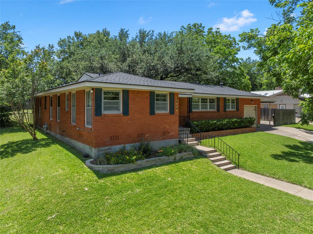3924 North 30th Street Waco, TX 76708 - Photo 3 of 33