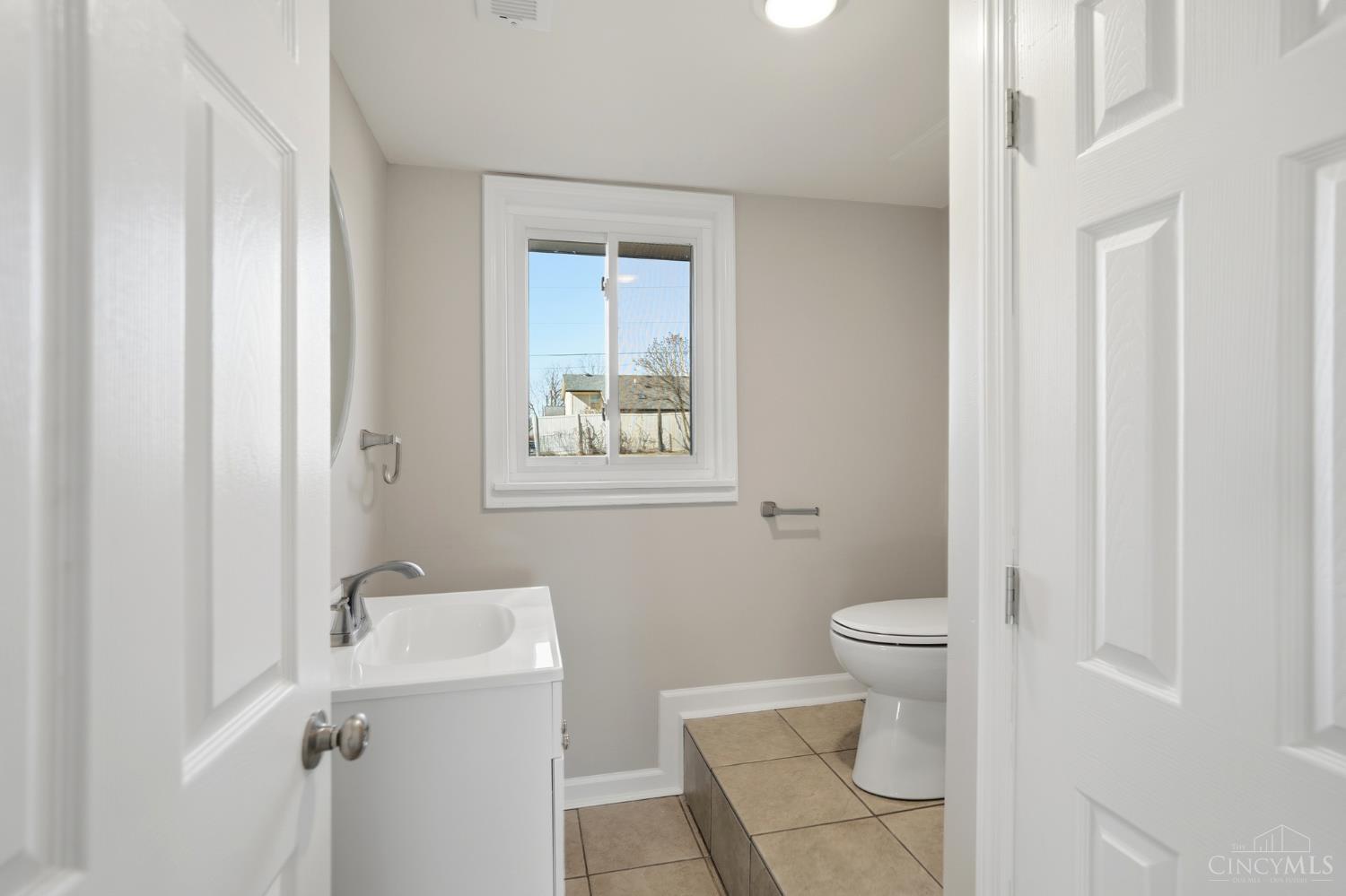 2615 Cincinnati Dayton Road Middletown, OH 45044 - Photo 36 of 45