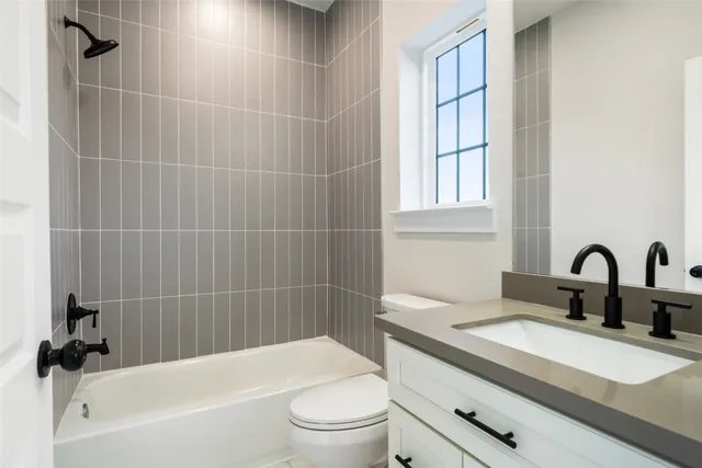 $2,650 | 1003 East 33rd Street, Houston, TX 77022