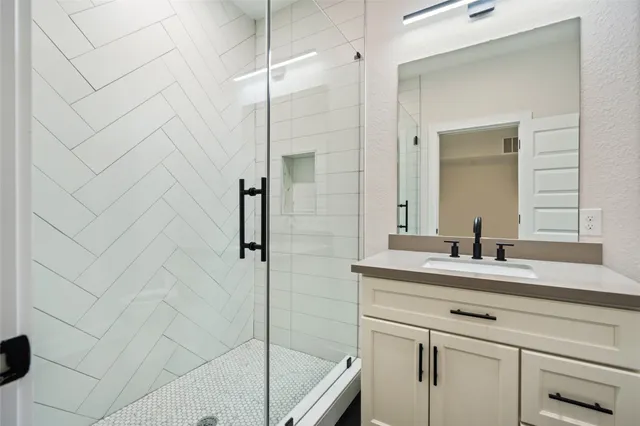 $2,650 | 1003 East 33rd Street, Houston, TX 77022