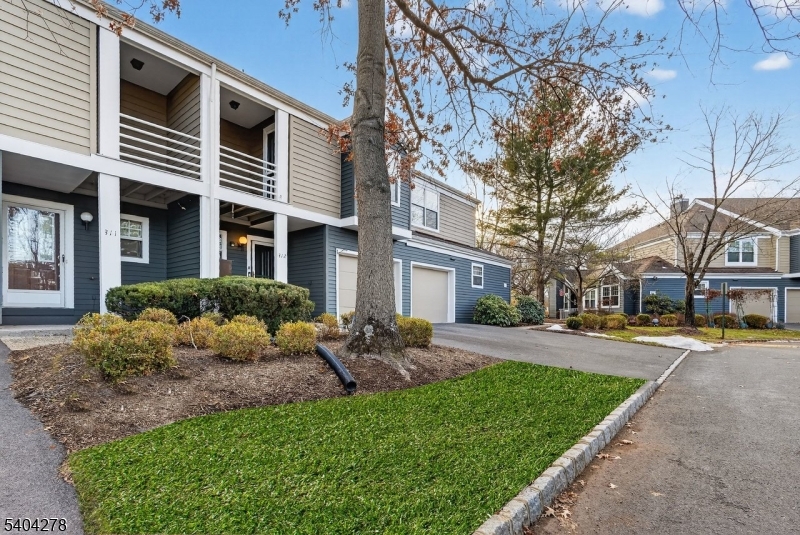 312 Greenfield Road Bridgewater, NJ 08807 - Photo 2 of 31