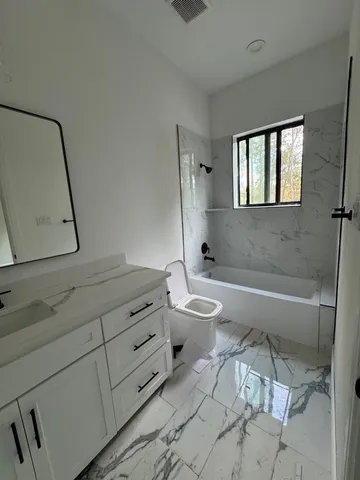 $1,300,000 | 2 Deer Ridge Estates Boulevard, Houston, TX 77339