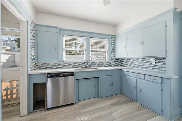 $2,299,000 | 610 Carnelian Street, Redondo Beach, CA 90277