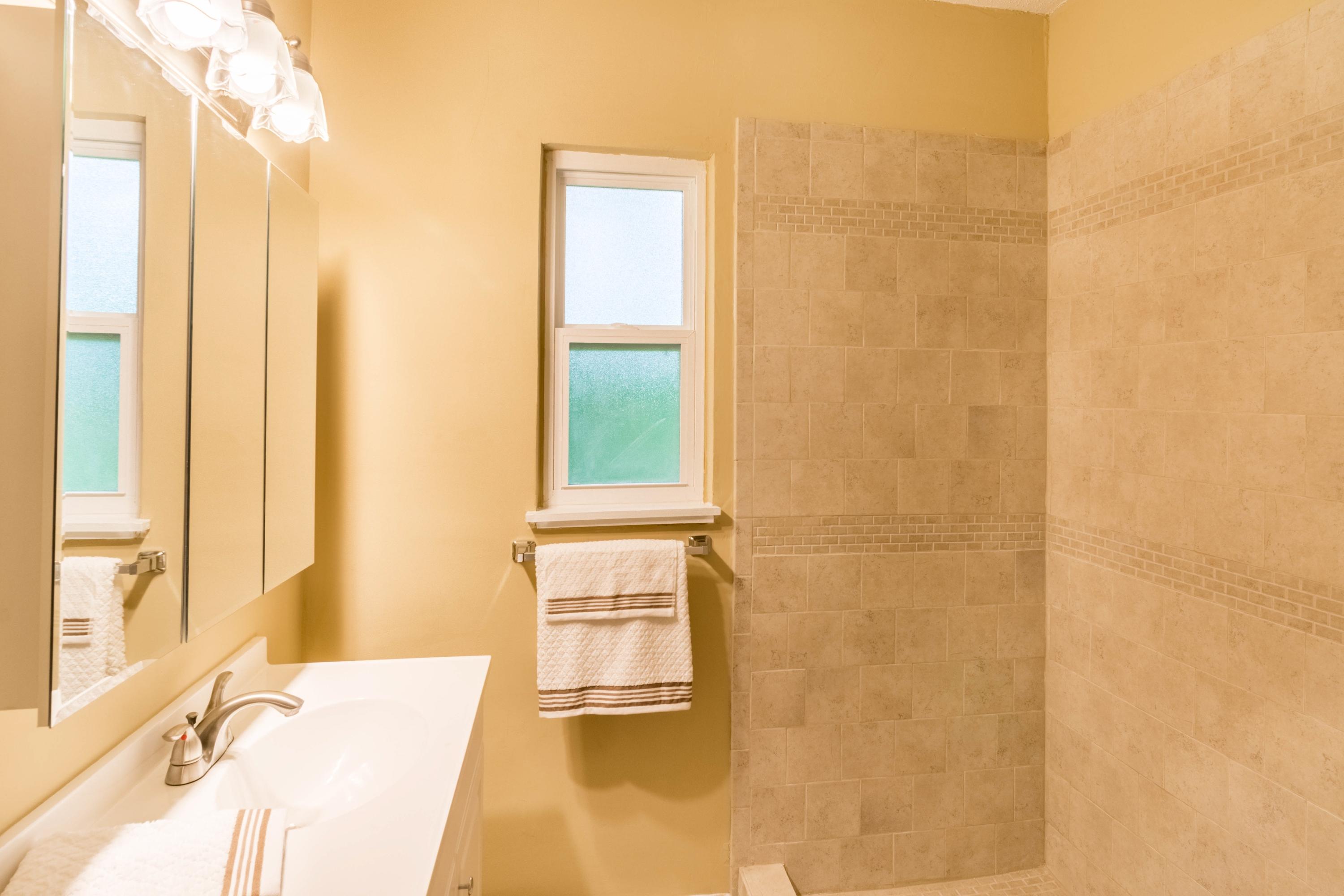 Bathroom B2