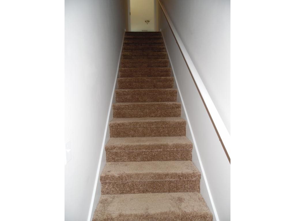 2216 Sherwood Road Kingsport, TN 37664 - Photo 13 of 33 Upstairs to Master