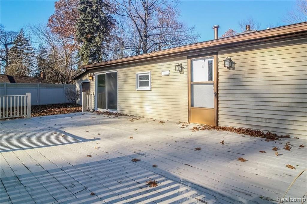 3452 Hazelton Avenue Rochester Hills, MI 48307 - Photo 17 of 23