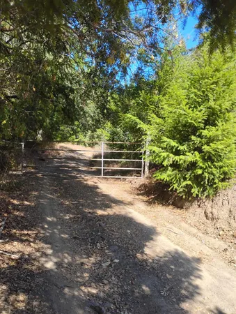 $129,000 | 4100 Hansen Ranch Road, Garberville, CA 95542
