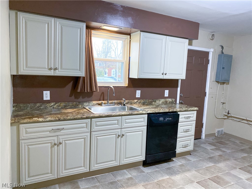 5968 Engle Road Brook Park, OH 44142 - Photo 8 of 15 Gallery Image 8