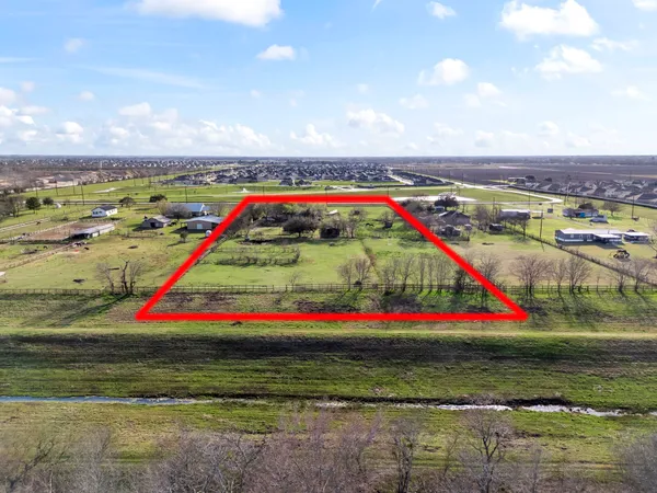 a view of an outdoor space and a lake view