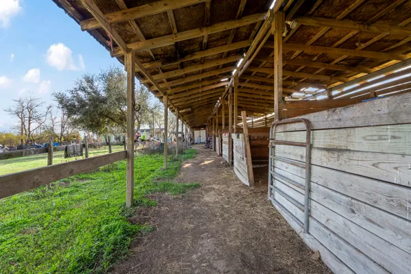 $1,000,000 | 6119 Koeblen Road, Richmond, TX 77469