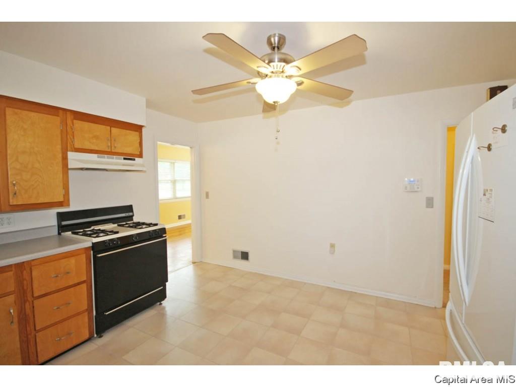2152 South Walnut Street Springfield, IL 62704 - Photo 12 of 36