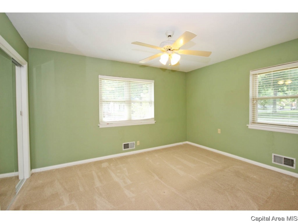 2152 South Walnut Street Springfield, IL 62704 - Photo 16 of 36