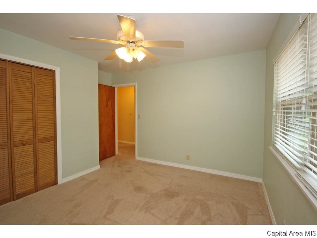 2152 South Walnut Street Springfield, IL 62704 - Photo 18 of 36