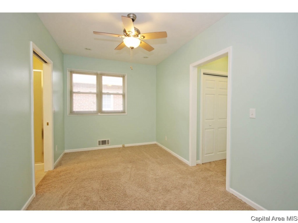 2152 South Walnut Street Springfield, IL 62704 - Photo 22 of 36