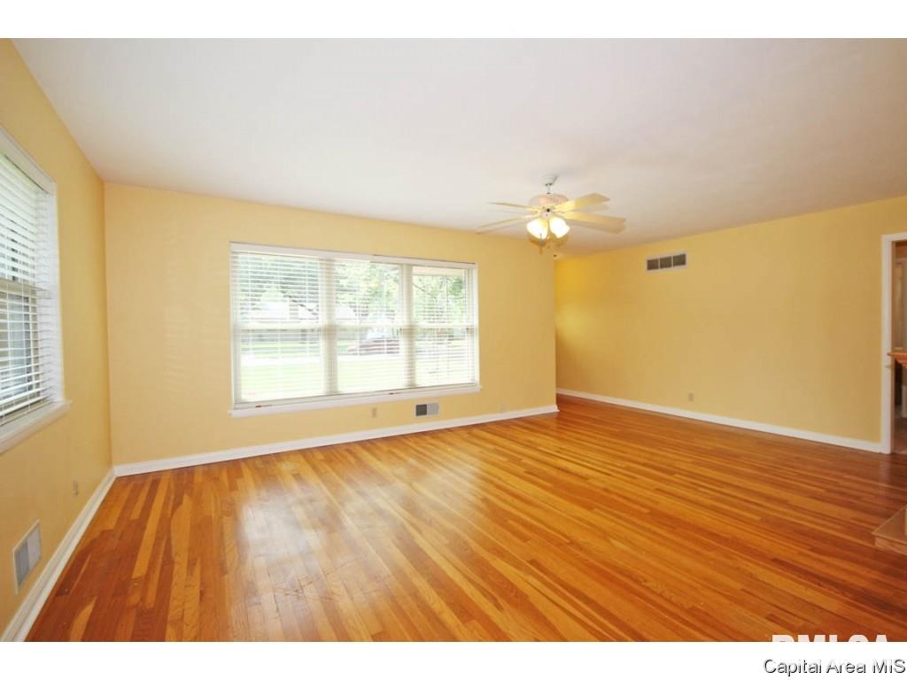 2152 South Walnut Street Springfield, IL 62704 - Photo 6 of 36