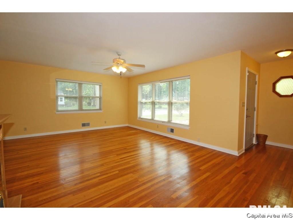 2152 South Walnut Street Springfield, IL 62704 - Photo 8 of 36