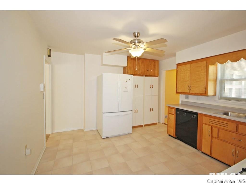 2152 South Walnut Street Springfield, IL 62704 - Photo 10 of 36