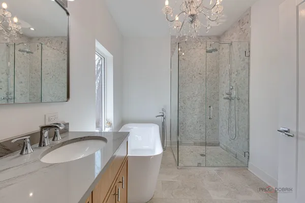 $3,700 | 19 Marina Drive, Des Plaines, IL 60016