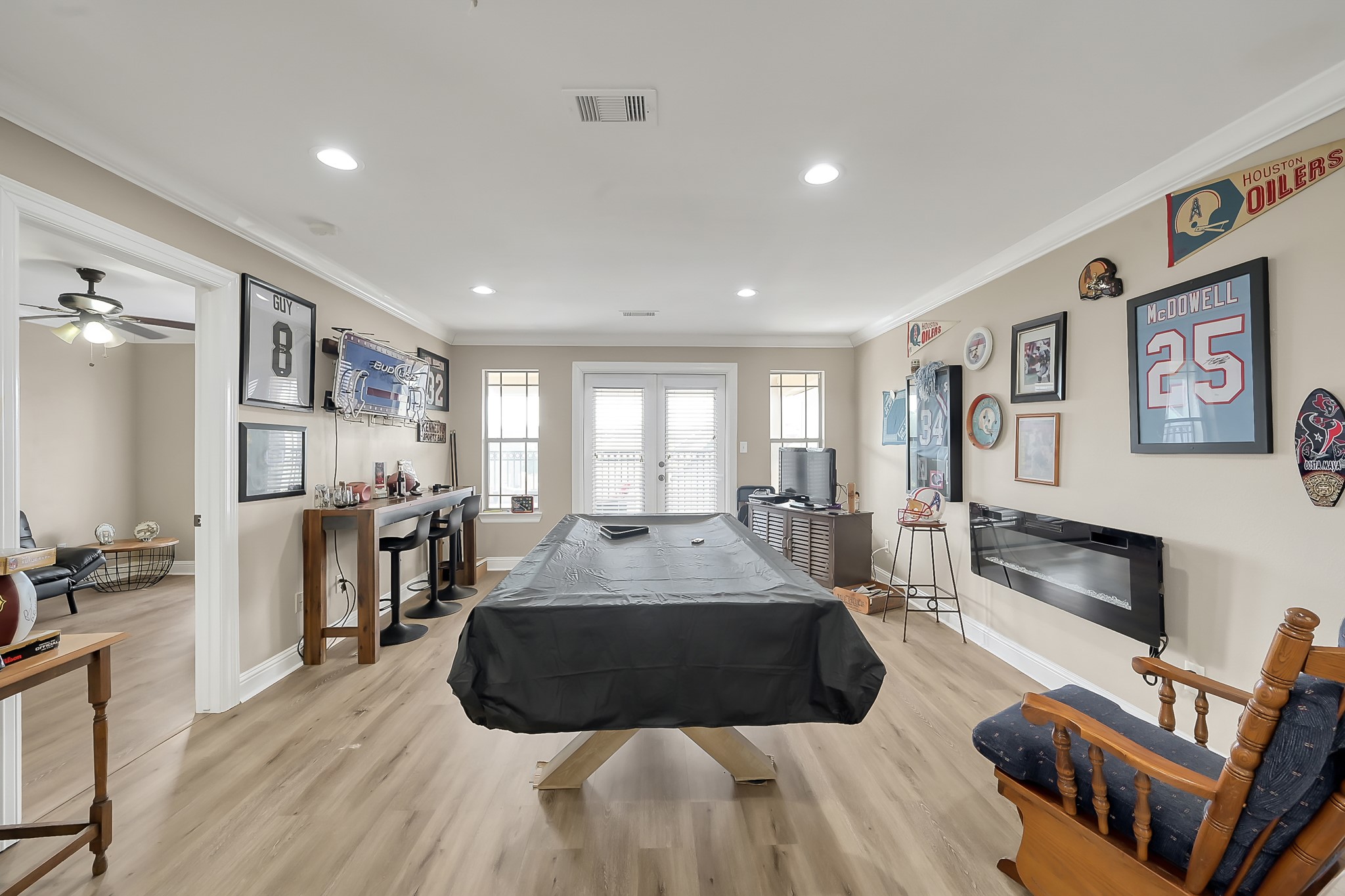 113 Capetown Way Montgomery, TX 77356 - Photo 30 of 39 a living room with furniture and a flat screen tv