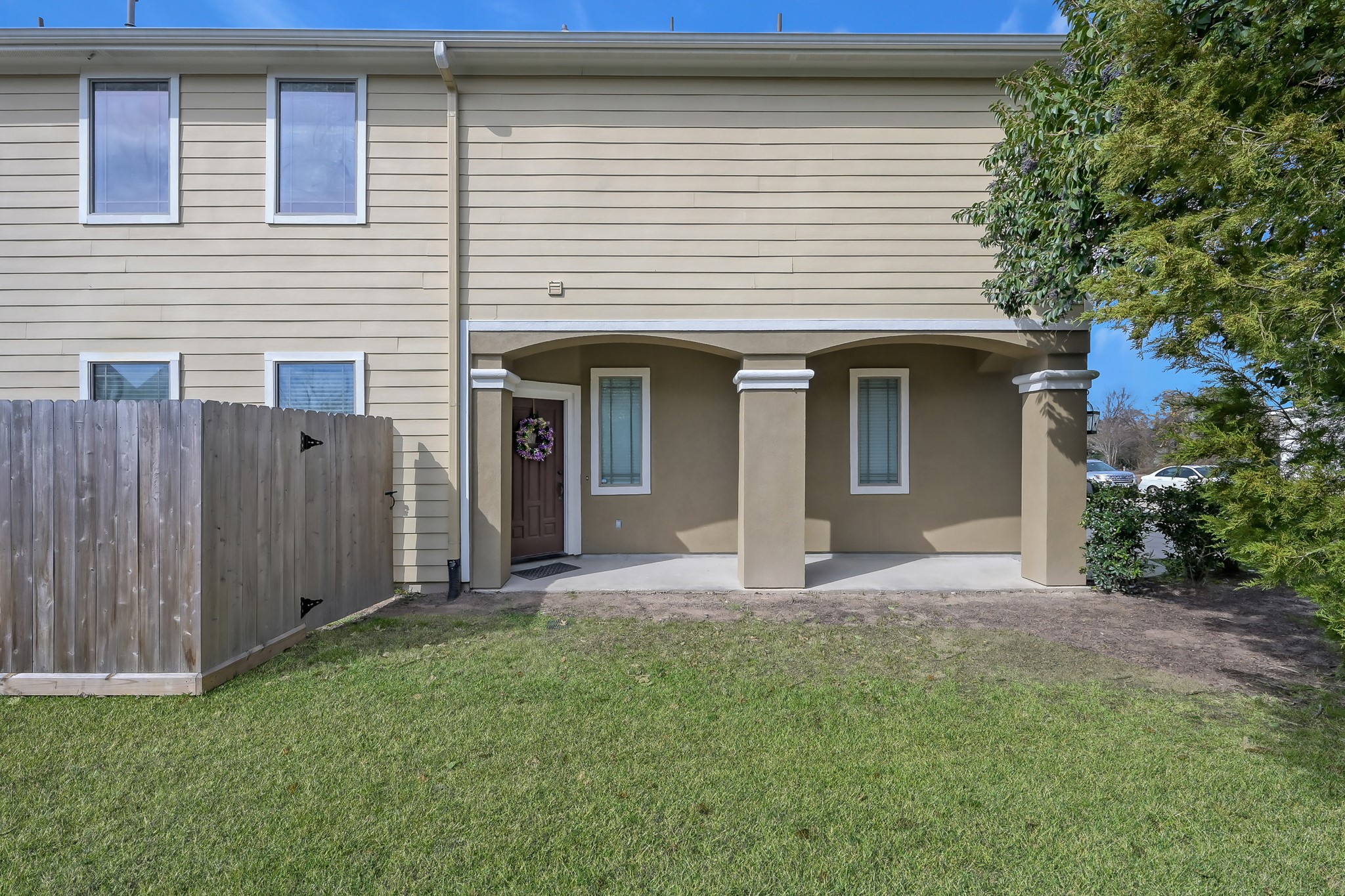 113 Capetown Way Montgomery, TX 77356 - Photo 3 of 39 a front view of a house with a yard and garage