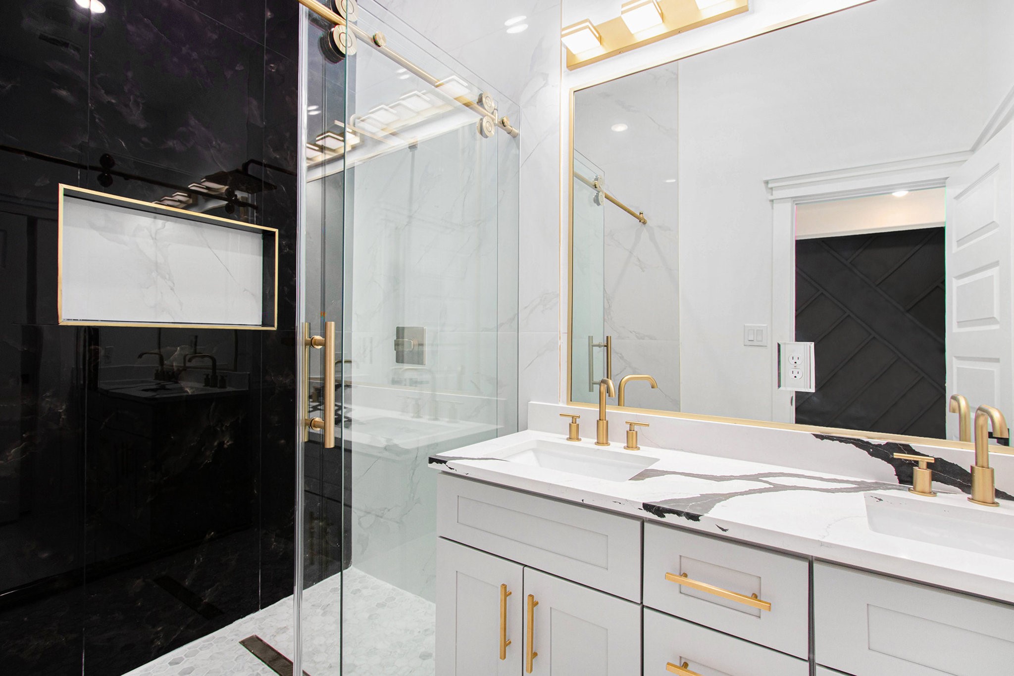 3652 Seabrook Street, Unit A Houston, TX 77021 - Photo 17 of 27 a bathroom with a sink and a mirror