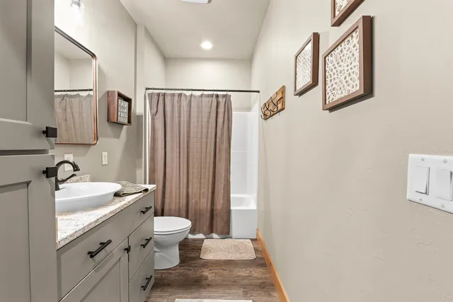 $585,000 | N1861 Shale Avenue, Campbellsport, WI 53010