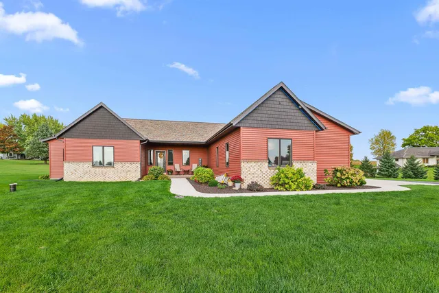 $585,000 | N1861 Shale Avenue, Campbellsport, WI 53010
