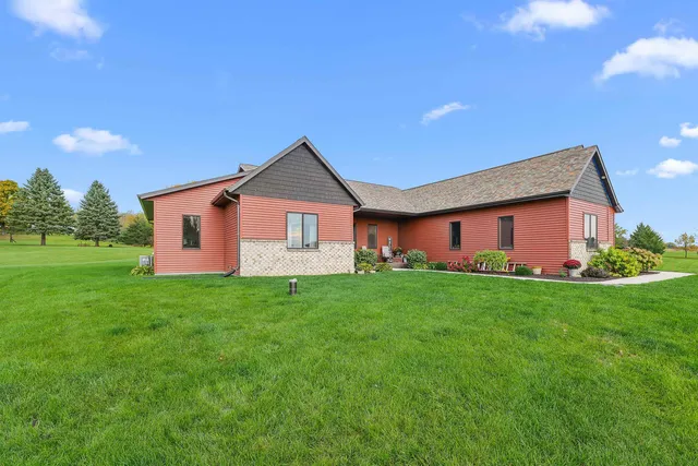 $585,000 | N1861 Shale Avenue, Campbellsport, WI 53010