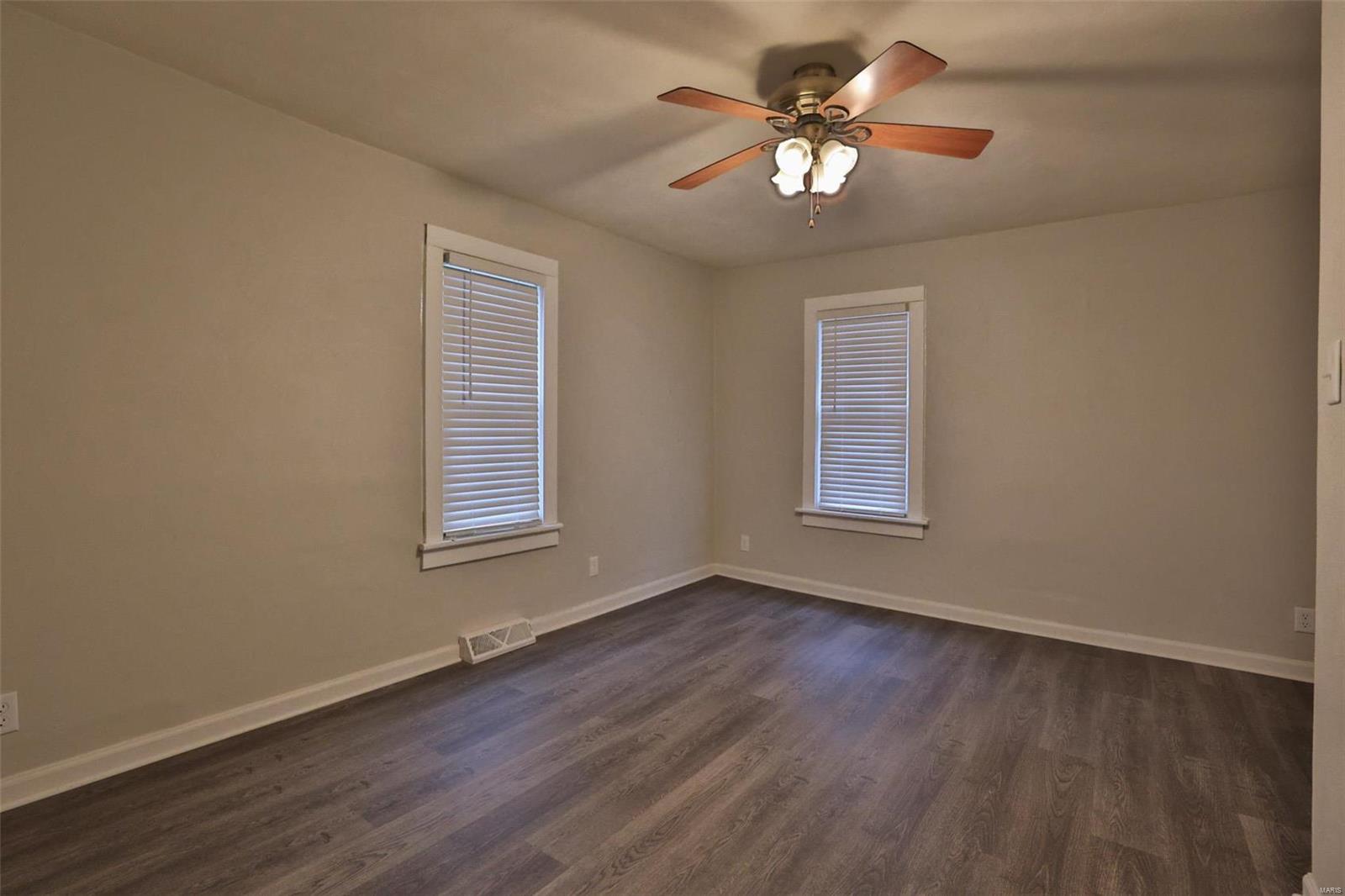 3715 Franor Street Alton, IL 62002 - Photo 5 of 46 Gallery Image 5