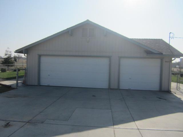 16601 Karen Road Madera, CA 93636 - Photo 3 of 36 Gallery Image 3