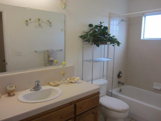 16601 Karen Road Madera, CA 93636 - Photo 26 of 36 Gallery Image 26
