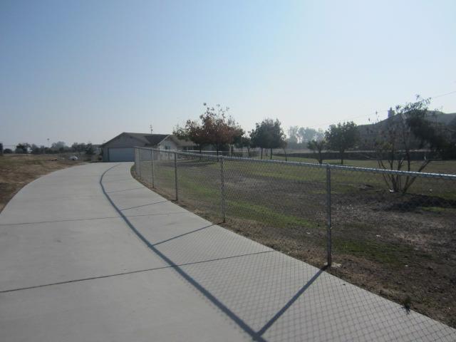 16601 Karen Road Madera, CA 93636 - Photo 4 of 36 Gallery Image 4