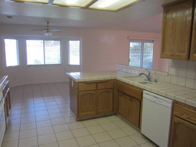 16601 Karen Road Madera, CA 93636 - Photo 8 of 36 Gallery Image 8