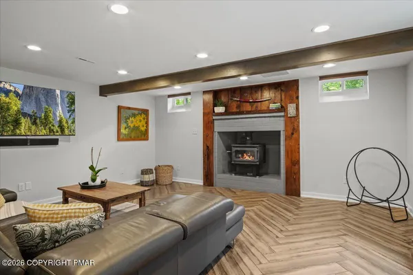 $399,900 | 262 Marilou Lane, Bartonsville, PA 18321