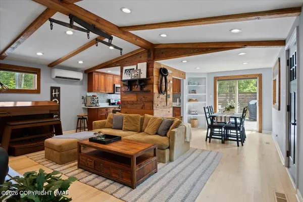 $399,900 | 262 Marilou Lane, Bartonsville, PA 18321