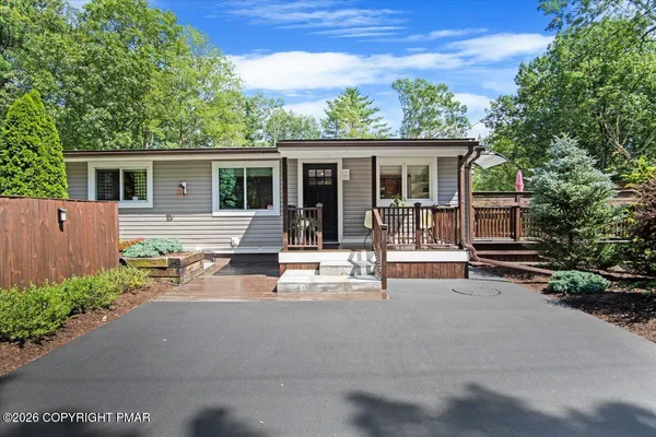 $399,900 | 262 Marilou Lane, Bartonsville, PA 18321